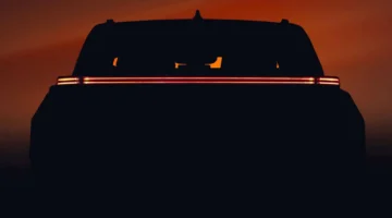 سقف زجاجي بانورامي.. تويوتا تكشف ملامح سيارتها الجديدة بمواصفات ومقاعد فاخرة